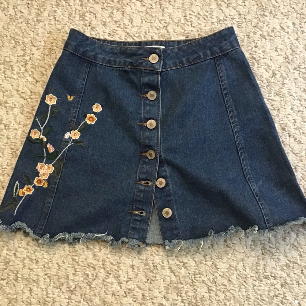 Streetwear Society Blue Denim Button-Front Mini Skirt with Floral Embroidery - Picture 2 of 9